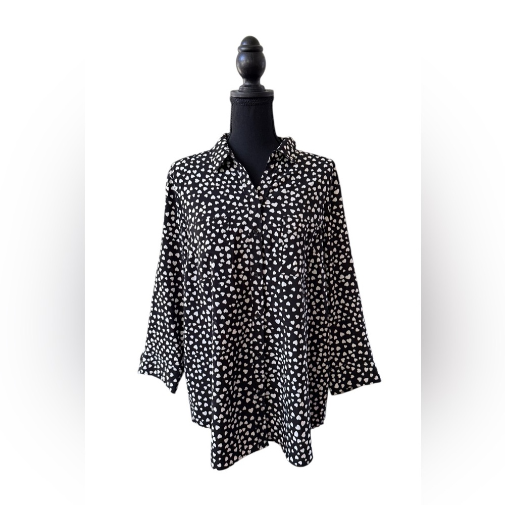 Dalia: Black and White Heart Pattern Button Up Blouse. - Picture 1 of 16